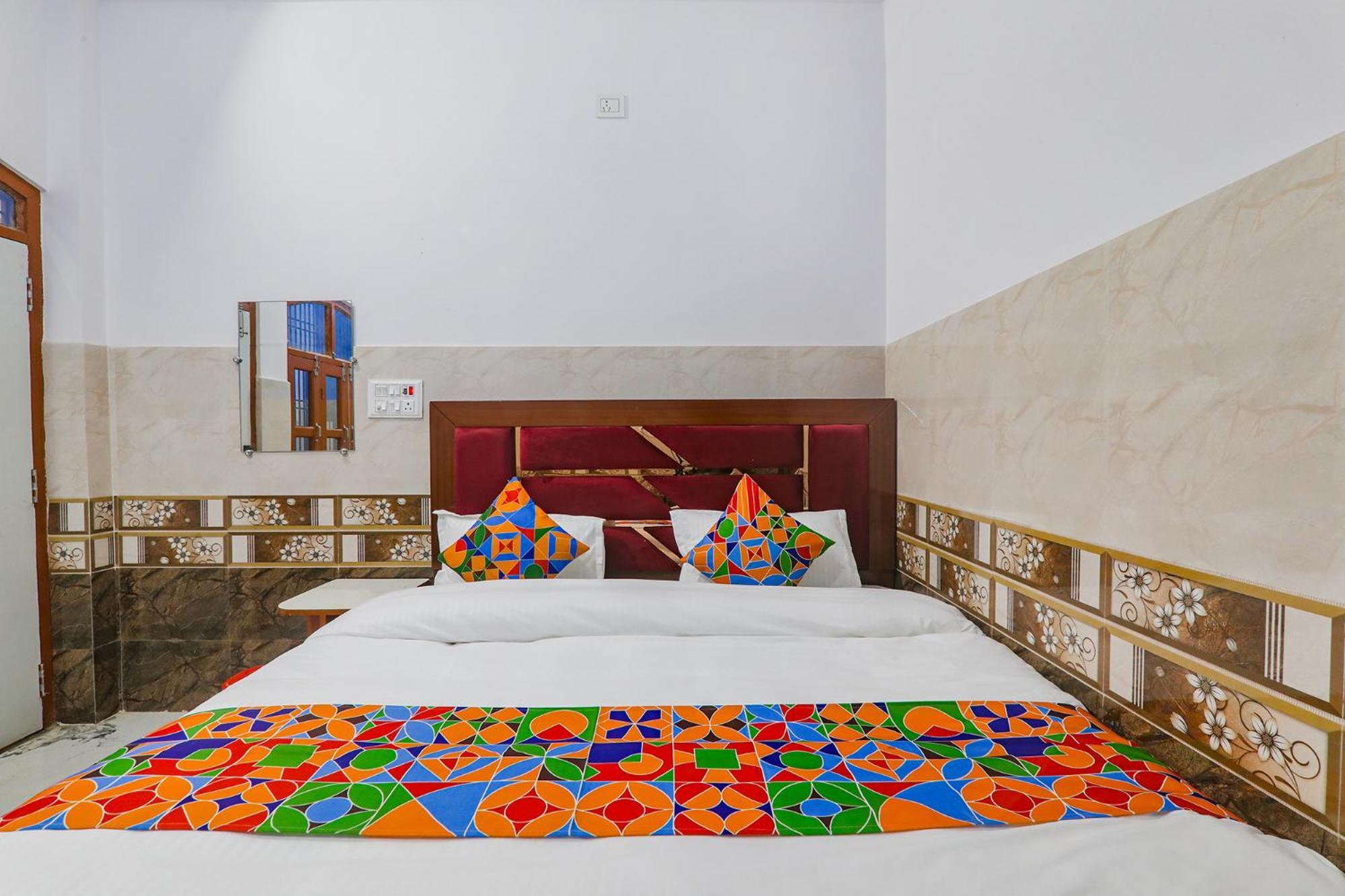 Fabexpress Shree Siya Raman - 500M From Shri Ram Janam Bhumi Otel Ayodhya Dış mekan fotoğraf