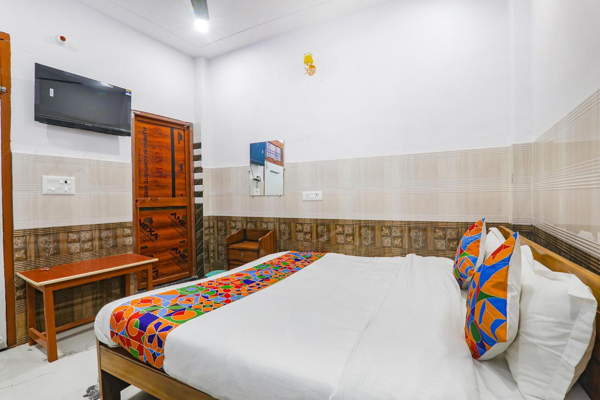 Fabexpress Shree Siya Raman - 500M From Shri Ram Janam Bhumi Otel Ayodhya Dış mekan fotoğraf