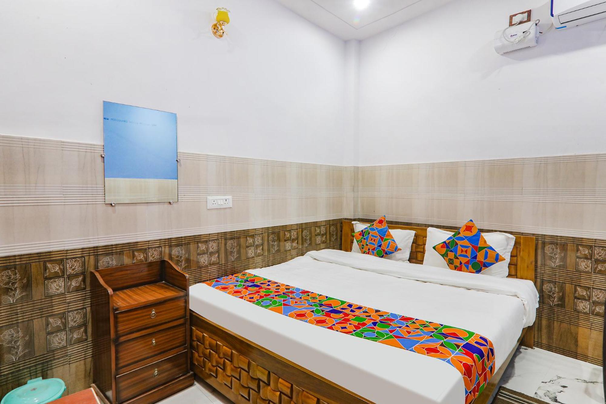 Fabexpress Shree Siya Raman - 500M From Shri Ram Janam Bhumi Otel Ayodhya Dış mekan fotoğraf