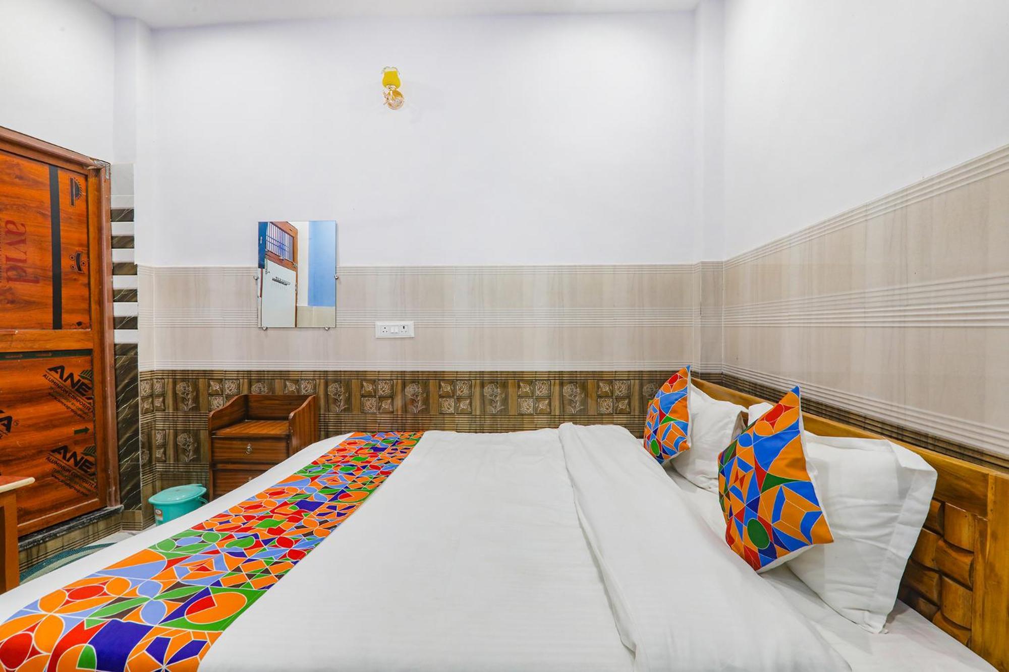 Fabexpress Shree Siya Raman - 500M From Shri Ram Janam Bhumi Otel Ayodhya Dış mekan fotoğraf